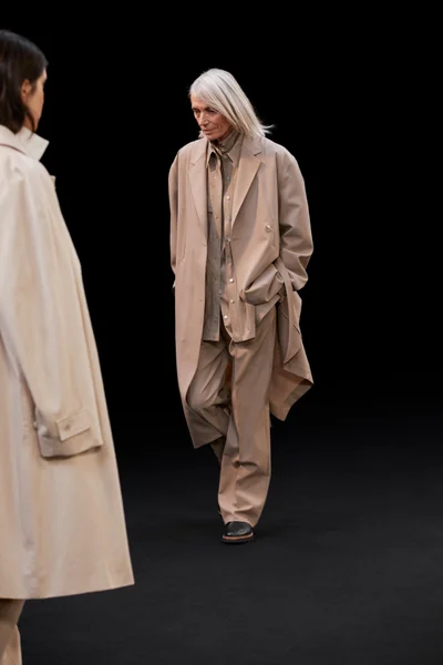 Look 24